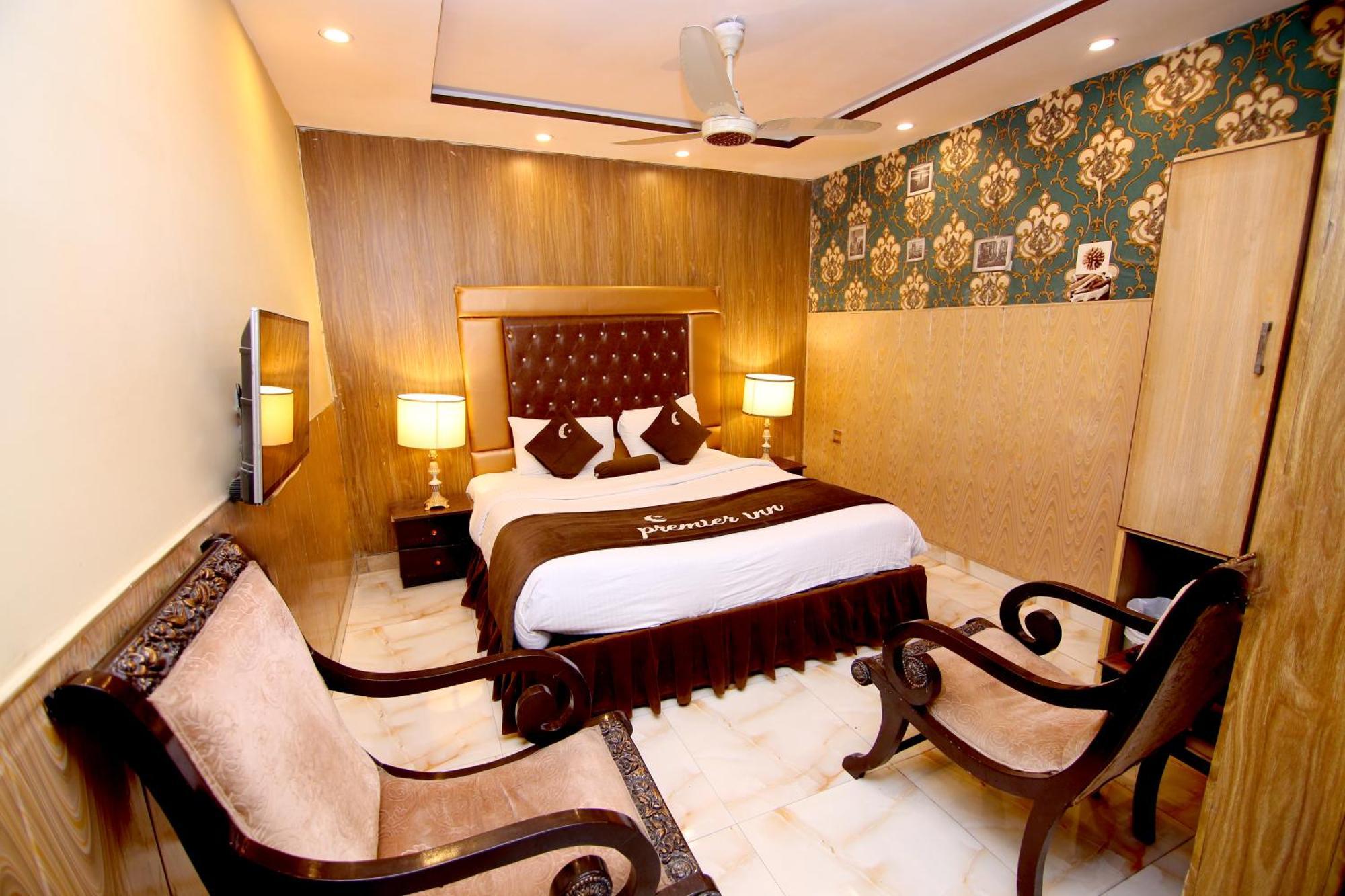 Premier Inn Gulberg ラホール エクステリア 写真