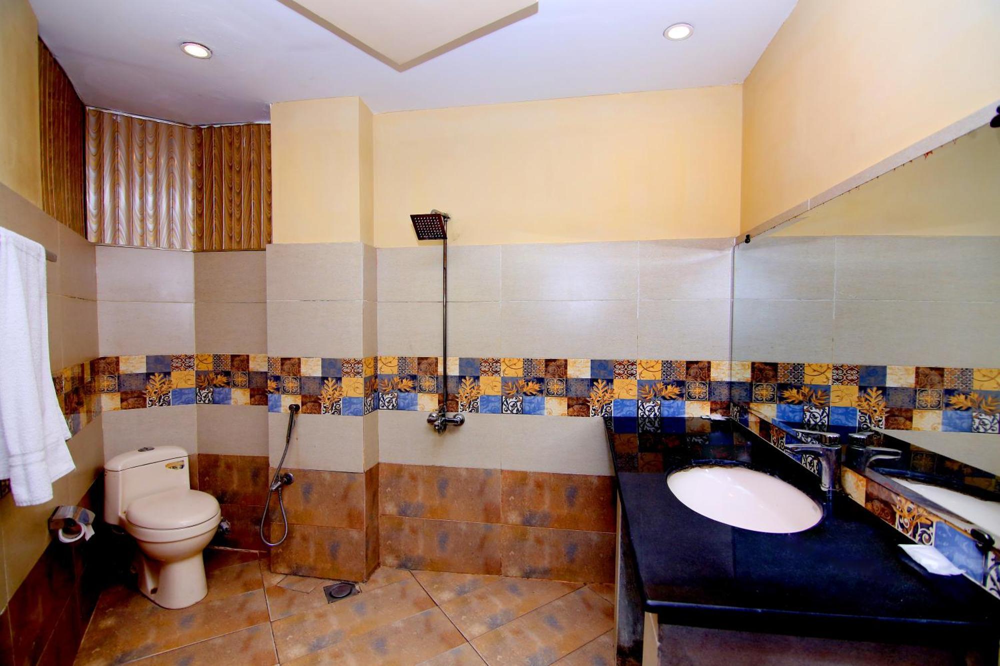 Premier Inn Gulberg ラホール エクステリア 写真