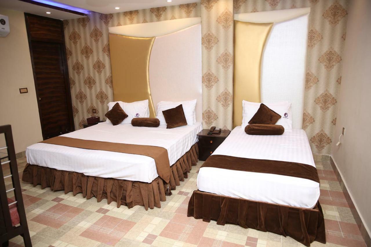 Premier Inn Gulberg ラホール エクステリア 写真