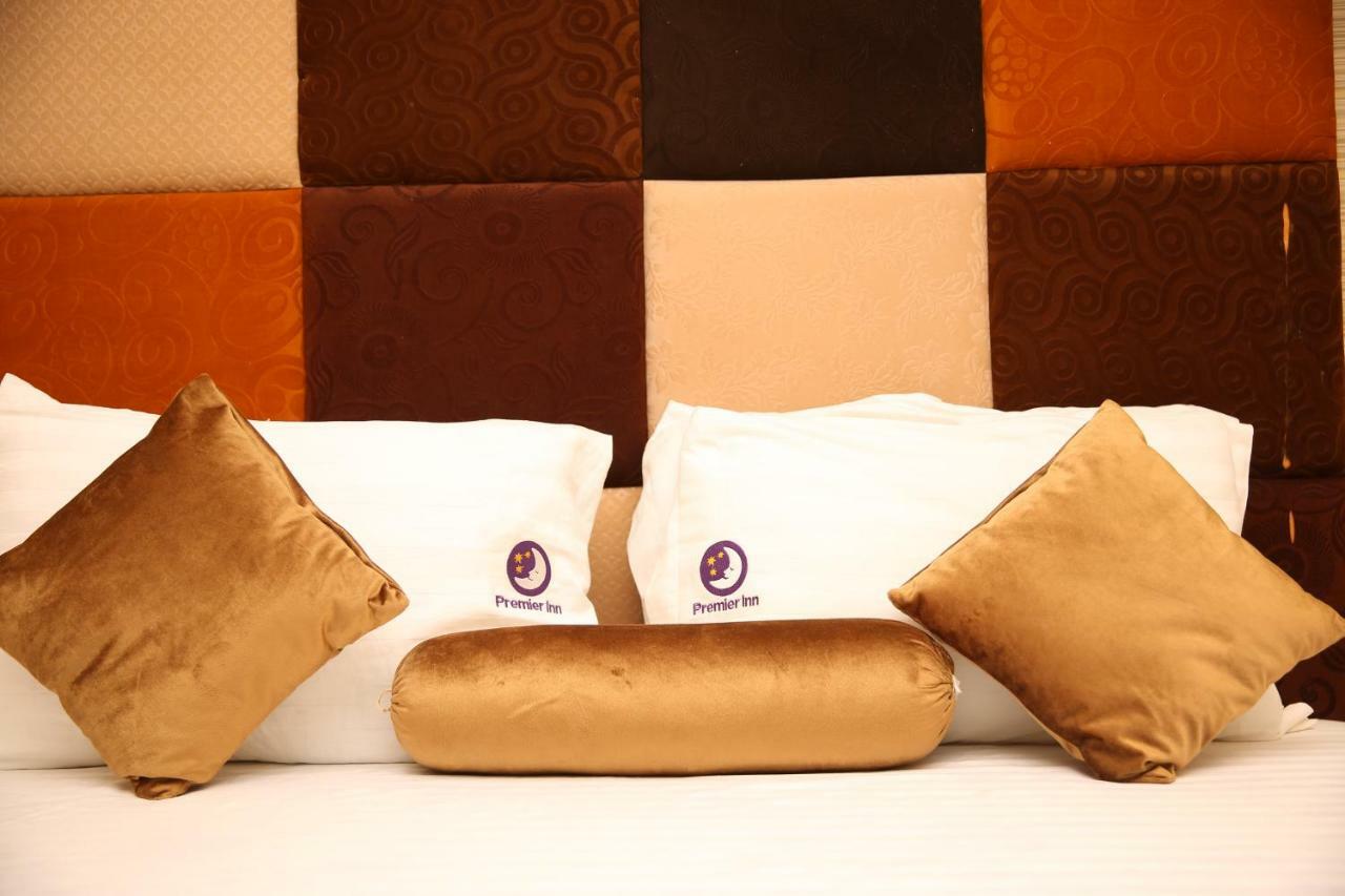 Premier Inn Gulberg ラホール エクステリア 写真