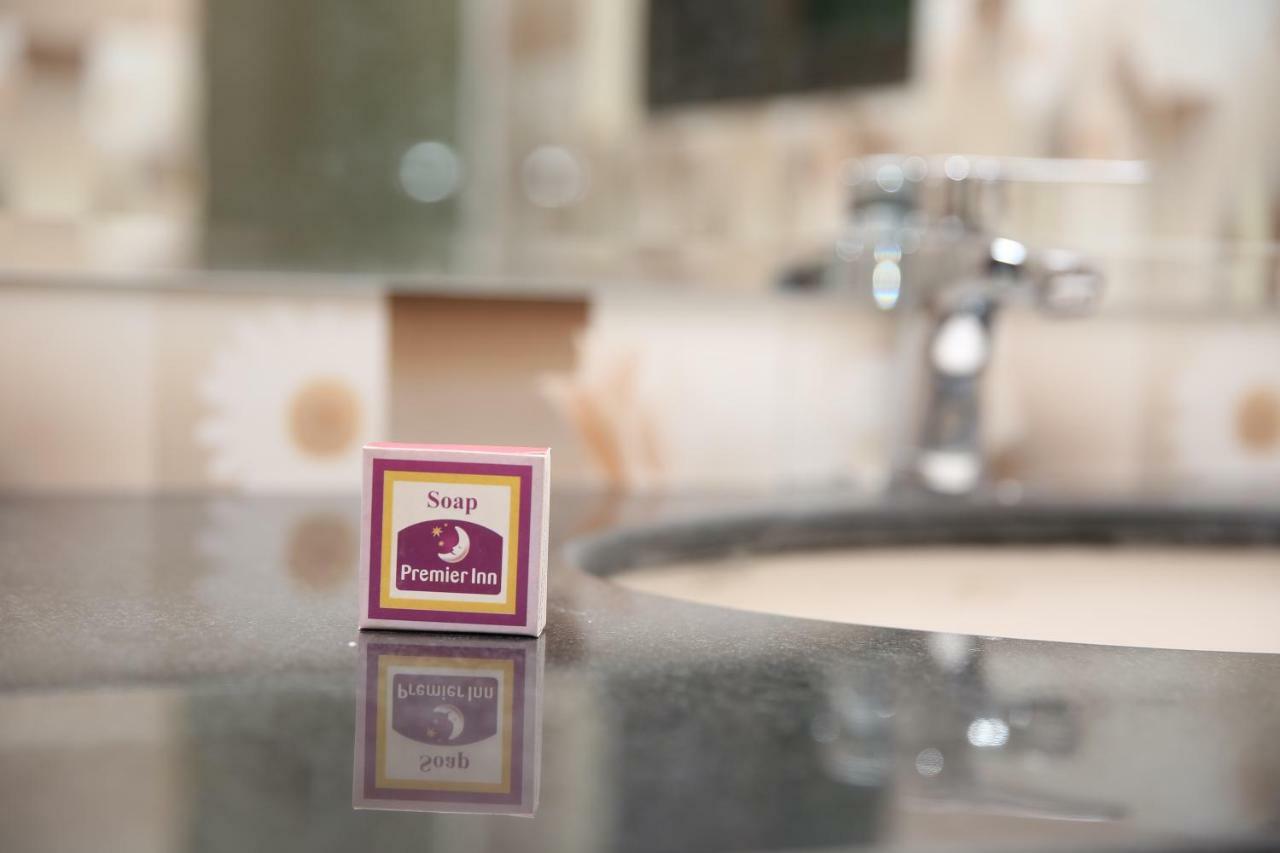 Premier Inn Gulberg ラホール エクステリア 写真